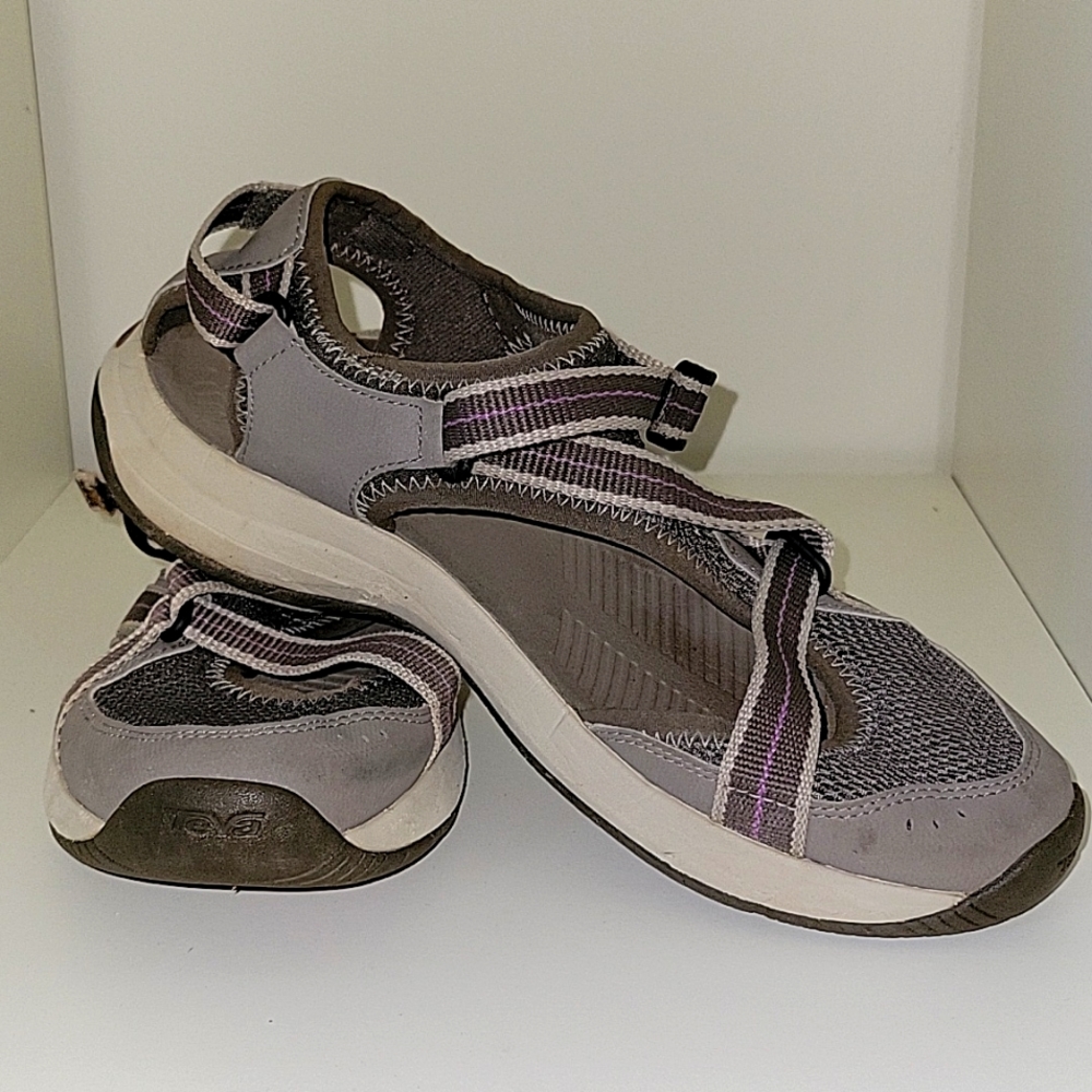 Sandal